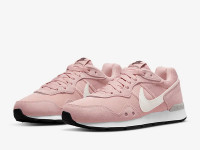 Nike Damen Laufschuh Venture Runner pink Nike Damen Laufschuh Venture Runner pink